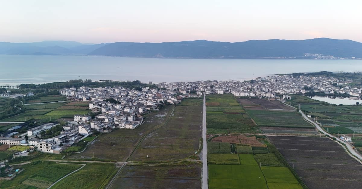 Dali Travel Guide 2026: Erhai Lake, Old Town, and the Two-Night Minimum
