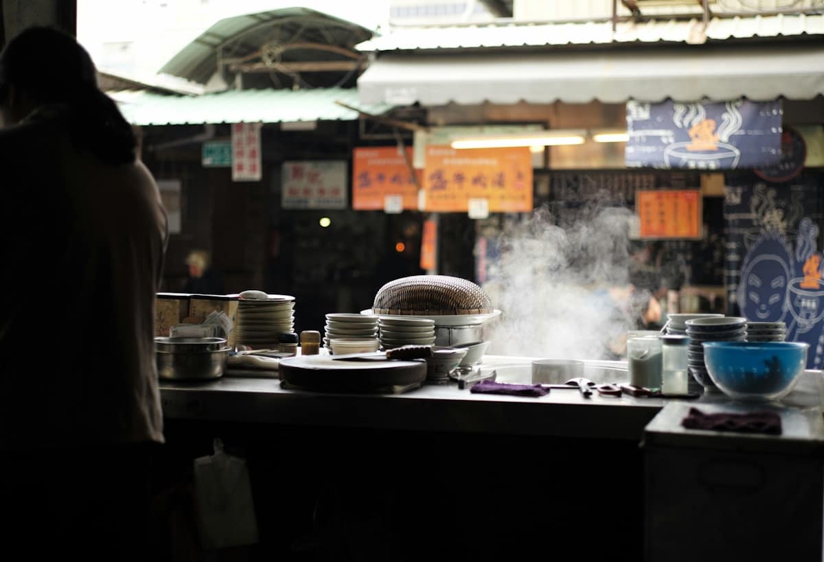 Chinese street food noodle stall - budget travel dining in China