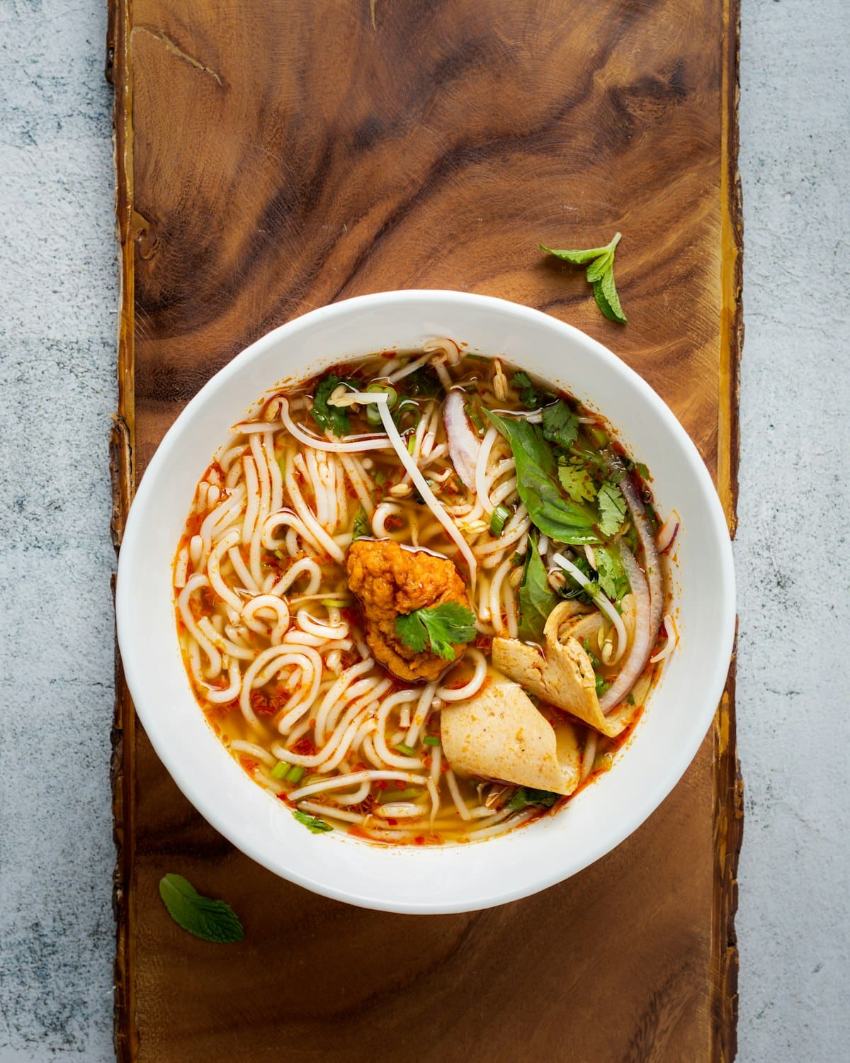 Chinese regional dishes and noodles for travelers